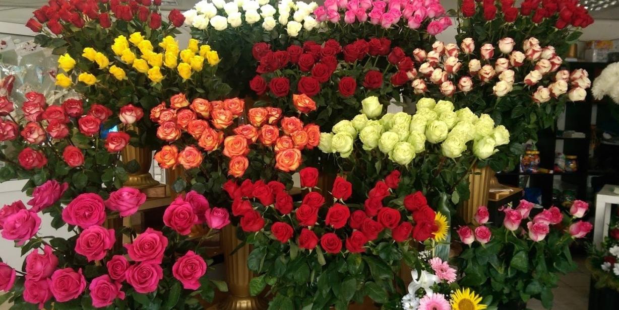 Цветочный магазин у метро
